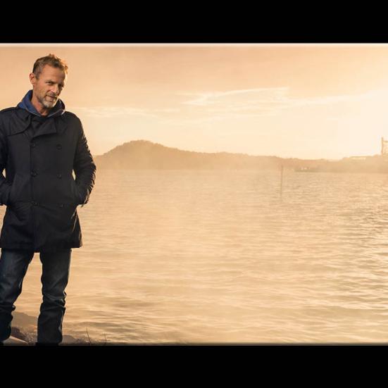Pressefoto af Jo Nesbø fra forlaget Modtryk. Fotograf: Thron Ullberg