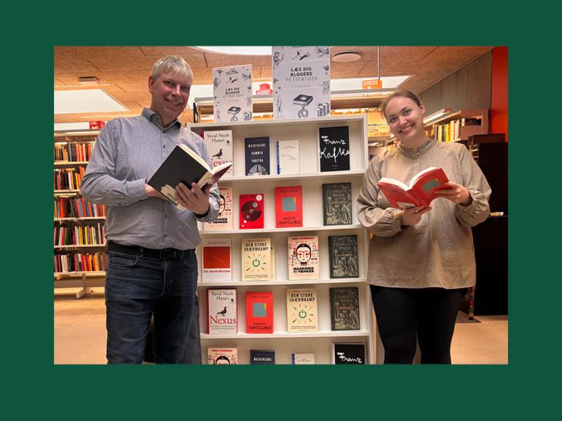 Peter og Regitze ved udstilling på Støvring Bibliotek