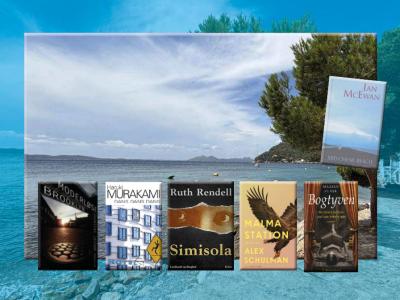 Privatfoto fra Formentor Beach med seks af de nævnte bøger