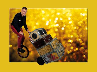 Søren med sine kufferter. Baggrundsfoto: Colourbox.dk