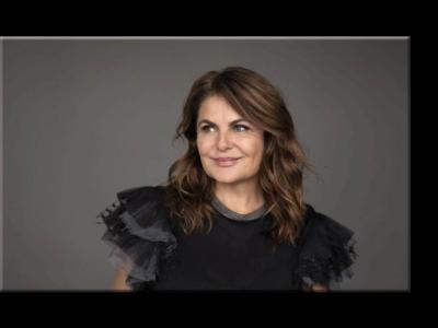 Portræt af Sara Blædel. Fotograf: Les Kaner